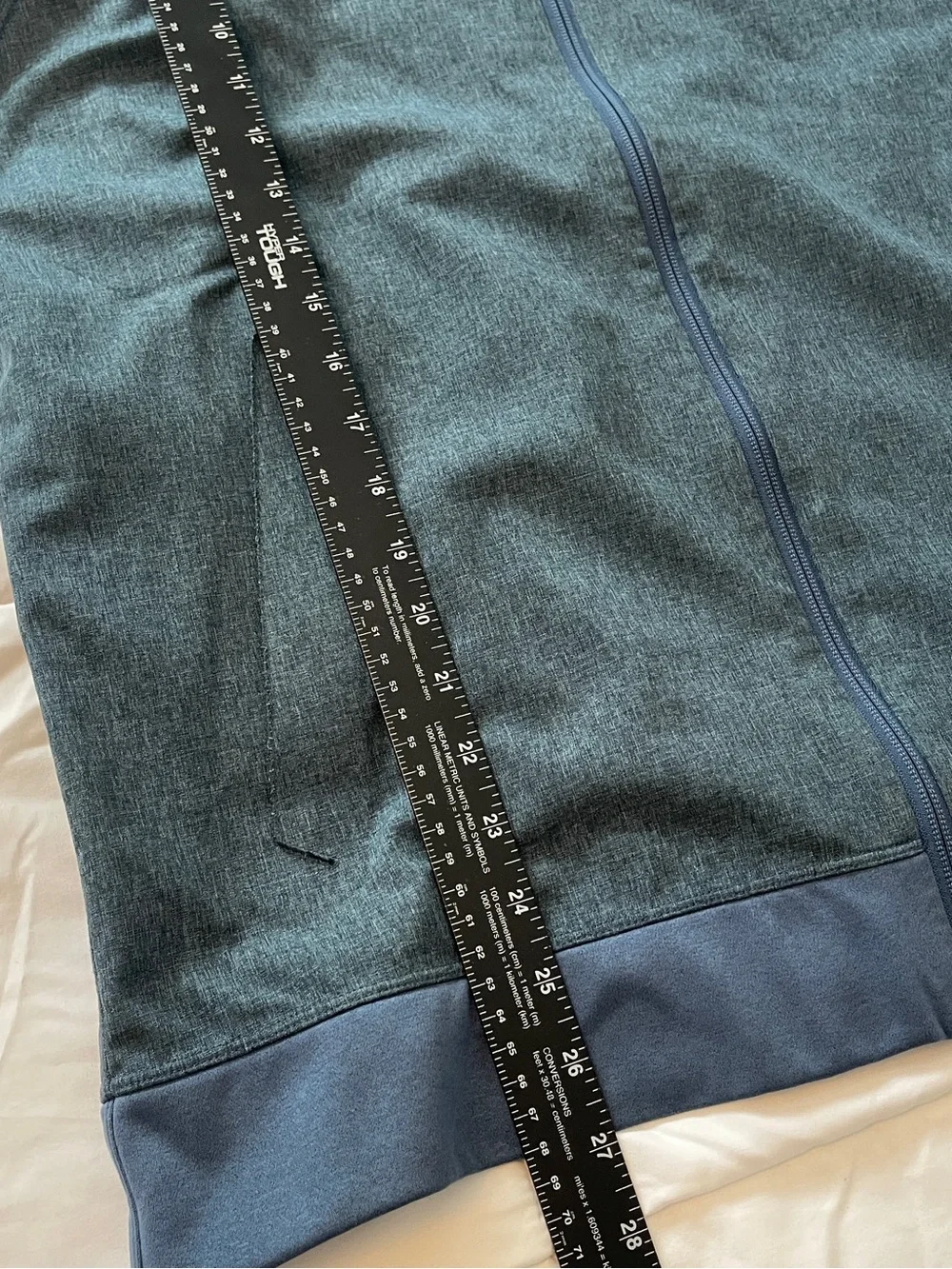 North Face Men's Kilowatt Jacket, Heathered Grey Torso and Solid Blue Sleeve LG